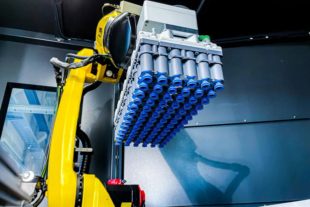 Les ventouses du préhenseur matriciel FMG peuvent être commandées individuellement en fonction de la pièce.